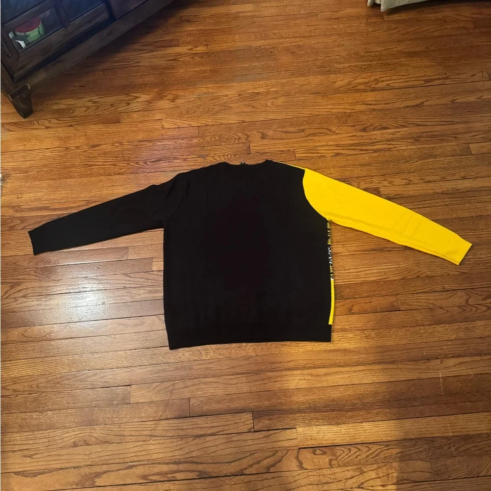 Steelers Black and Yellow Sweater - Picture 7 of 7